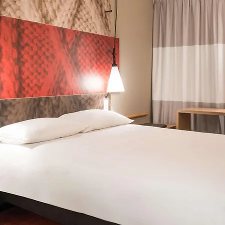Ibis Hotel 2*